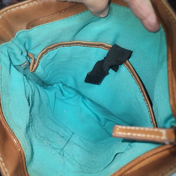 SAG HARBOR GUC FAUX LEATHER CROSSBODY BAG - Picture 11 of 12